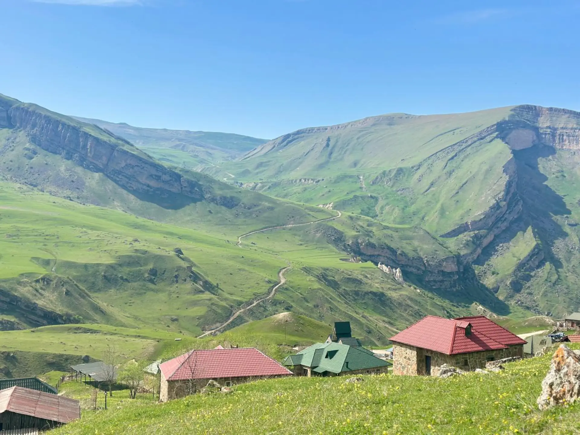 Laza kəndi yayda